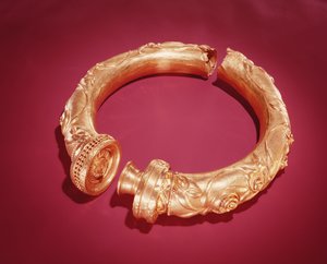 Halsband, Broighter, County Derry, vroege ijzertijd (goud)